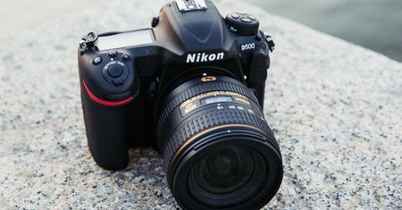 Nikon D500 znika z azjatyckiego rynku. Co to może oznaczać?