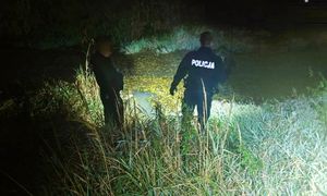Jechał rowerem do domu. Nagle wpadł do rzeki i stracił orientację