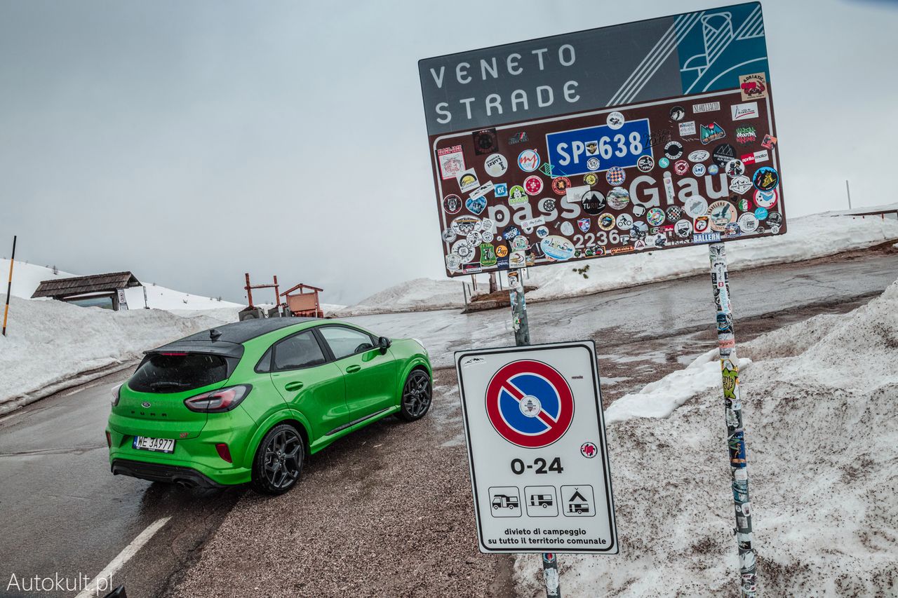 Ford Puma ST na Passo Giau