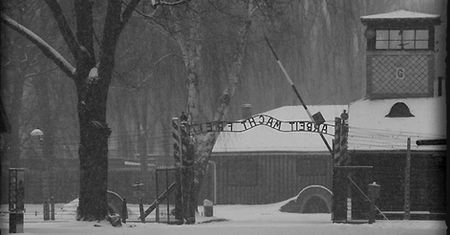 Auschwitz w śniegu
