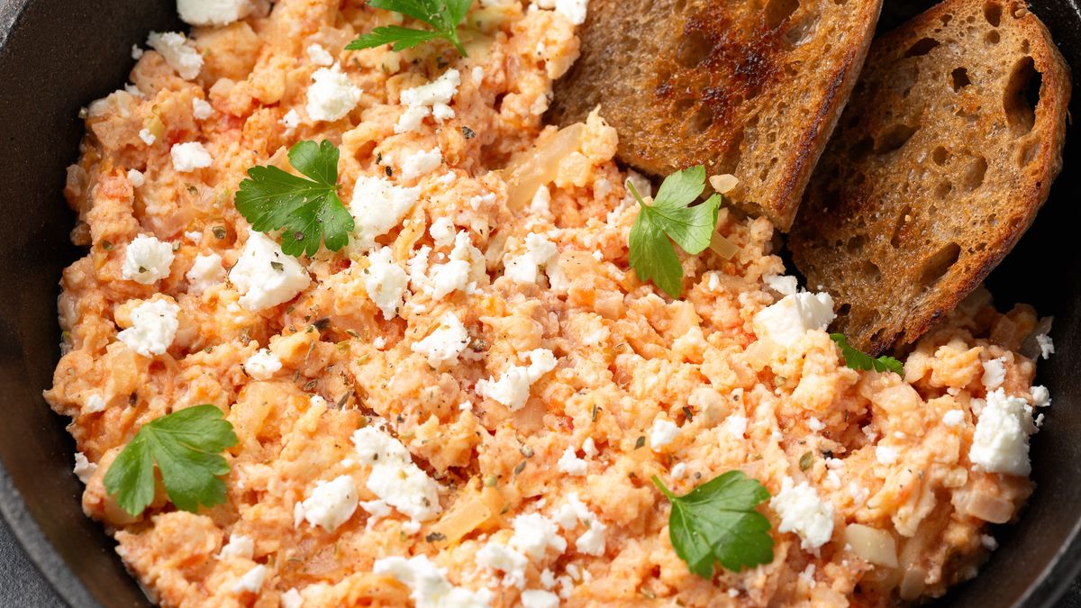 Grecka wariacja na ten jajecznicy sprawi, że już nie wrócisz do 