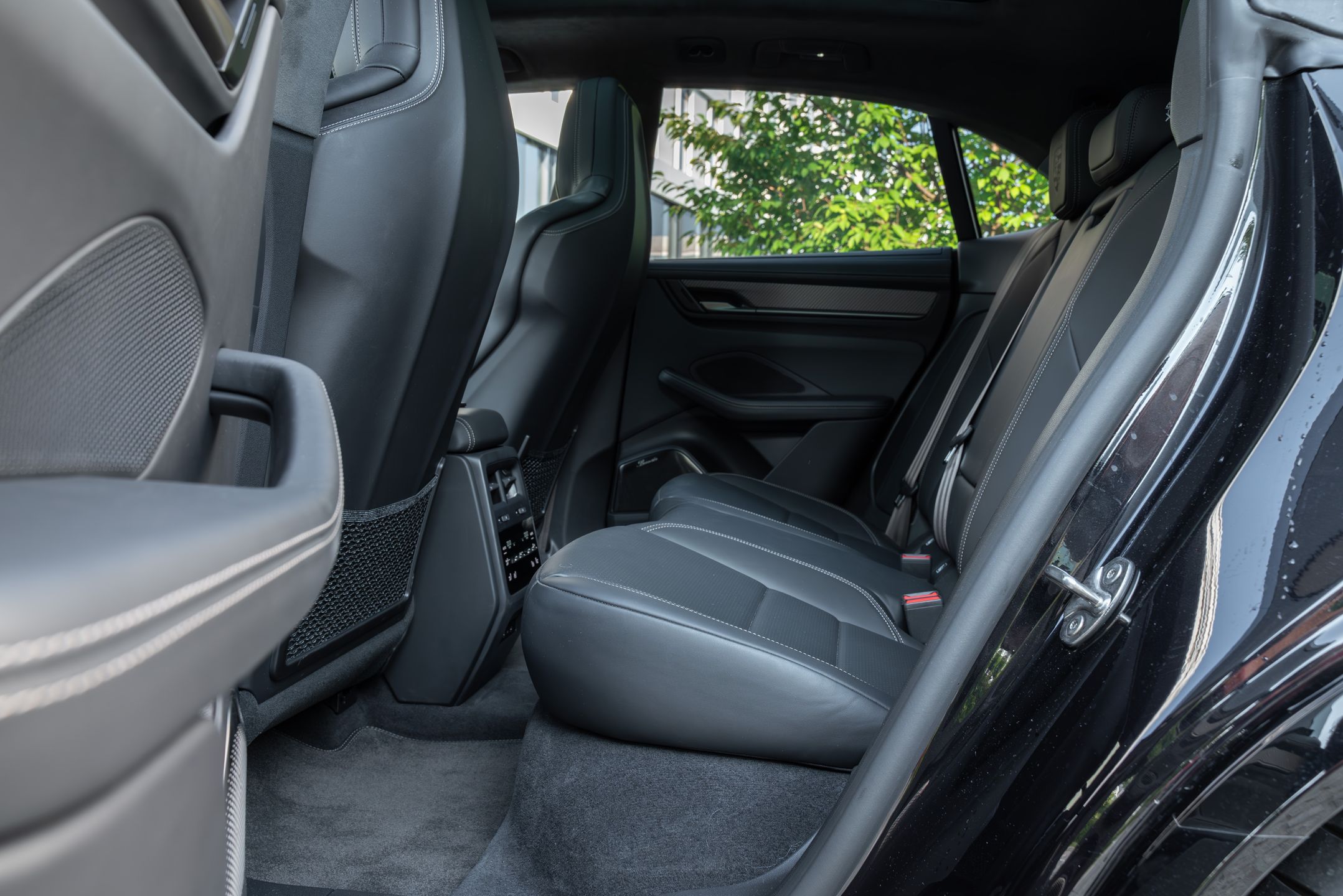 Porsche Macan Turbo EV