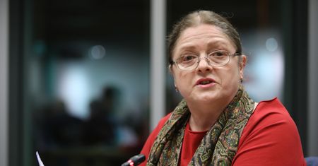 Przypomnieli stary wpis Pawłowicz. "Dziś uchwalimy małą ustawę o TVP"