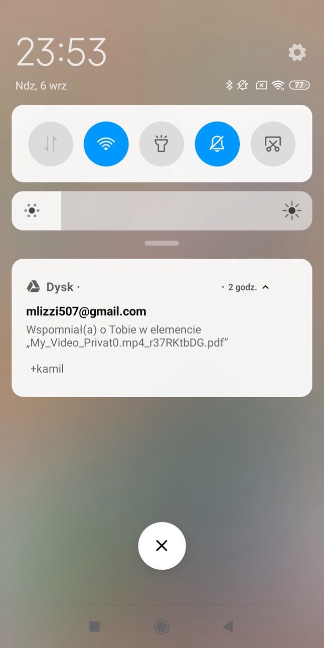 Powiadomienie z aplikacji Drive (fot. Kamil Dudek)