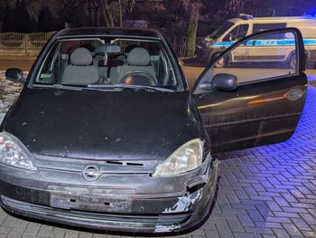 Kluczbork: Niecodzienne zdarzenie z udziałem dwóch pojazdów