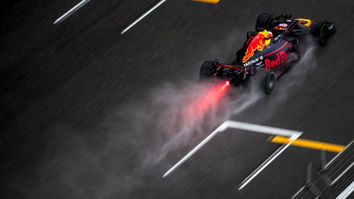 Zdjęcie okładkowe artykułu: Materiały prasowe / Pirelli Media / Na zdjęciu: bolid Red Bull Racing