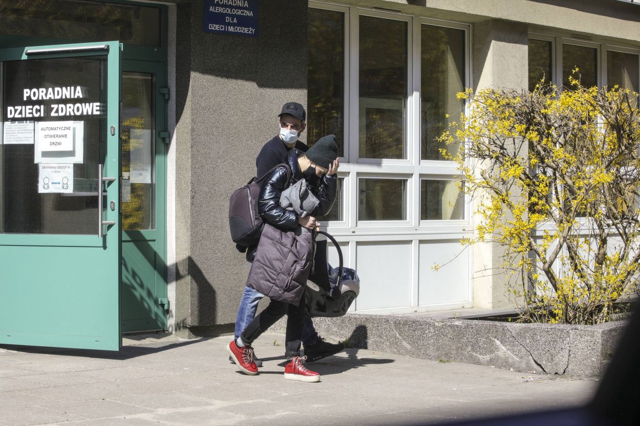 Agnieszka Więdłocha i Antoni Pawlicki z córką