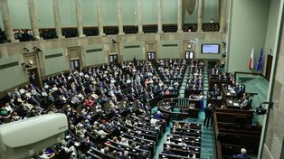 KO z dużą przewagą. Tak wyglądałoby starcie dwóch bloków