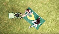 McDonald's dowiezie jedzenie na piknik w dowolne miejsce dzięki specjalnemu kocowi