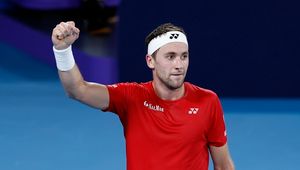 Wielki spektakl i obronione meczbole obrońcy tytułu. Rewelacyjny 19-latek w ćwierćfinale