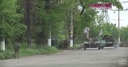 Prorosyjscy separatyści umacniają barykady na obrzeżach miasta; słychać wystrzały