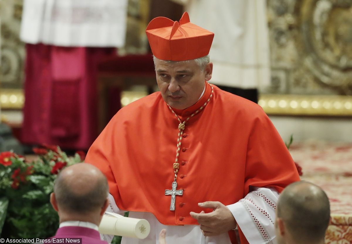 Abp Konrad Krajewski kardynałem. Otrzymał od papieża biret i pierścień
