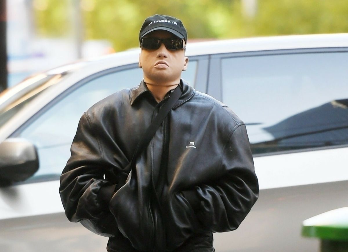 Kanye West, a raczej Ye, w takim stroju chodził 19.10. po Nowym Jorku