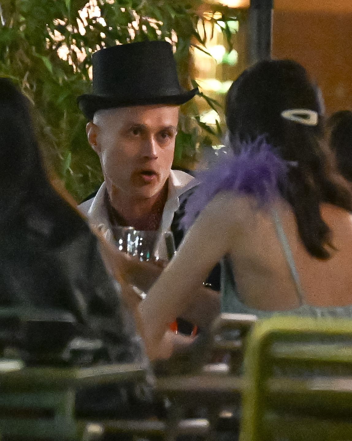 Maciej Zakościelny baluje na mieście z ekipą