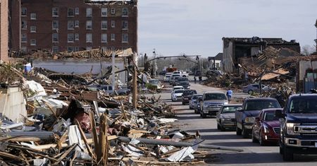 Rośnie bilans ofiar tornad w USA. "Niewyobrażalna tragedia"