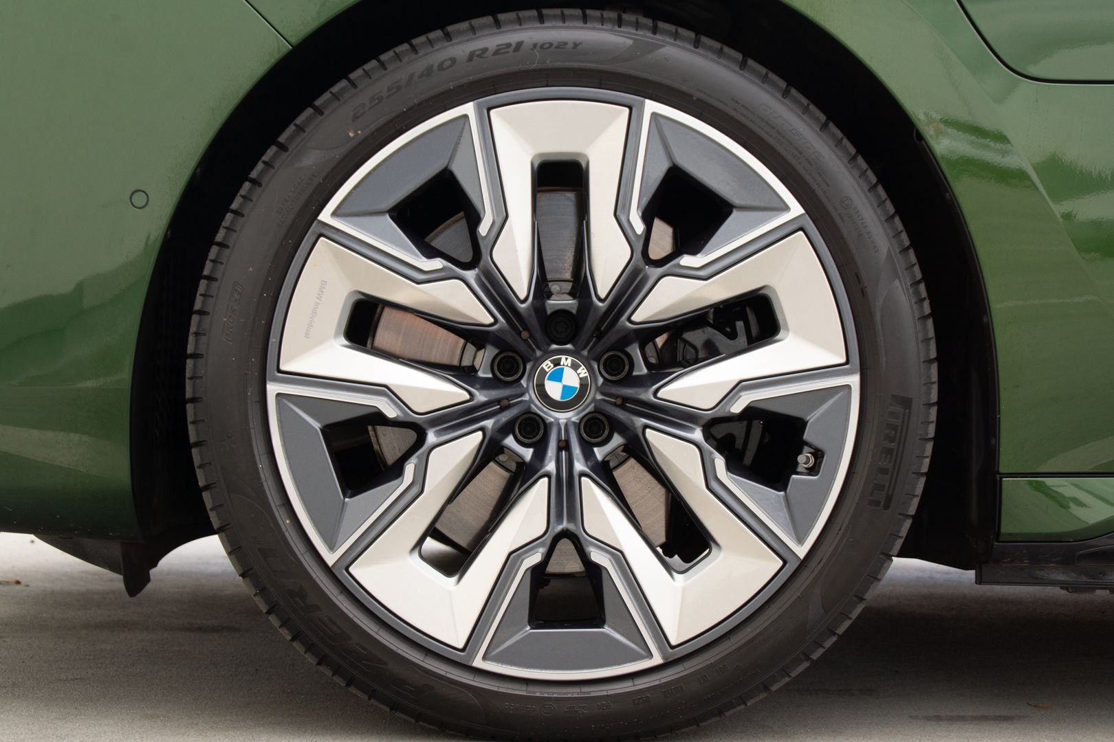 BMW M760e xDrive