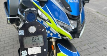 Radom: 17-latek stracił prawo jazdy tego dnia, w którym je zdobył