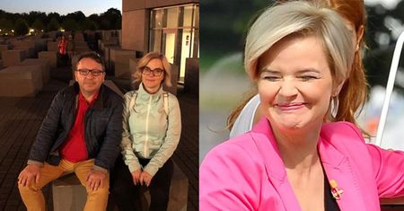 Zamachowscy pozują siedząc na Pomniku Pomordowanych Żydów Europy. Monika tłumaczy się... zmęczeniem