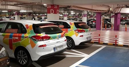 Auta na minuty przy Carrefourach. Umowa z 4Mobility