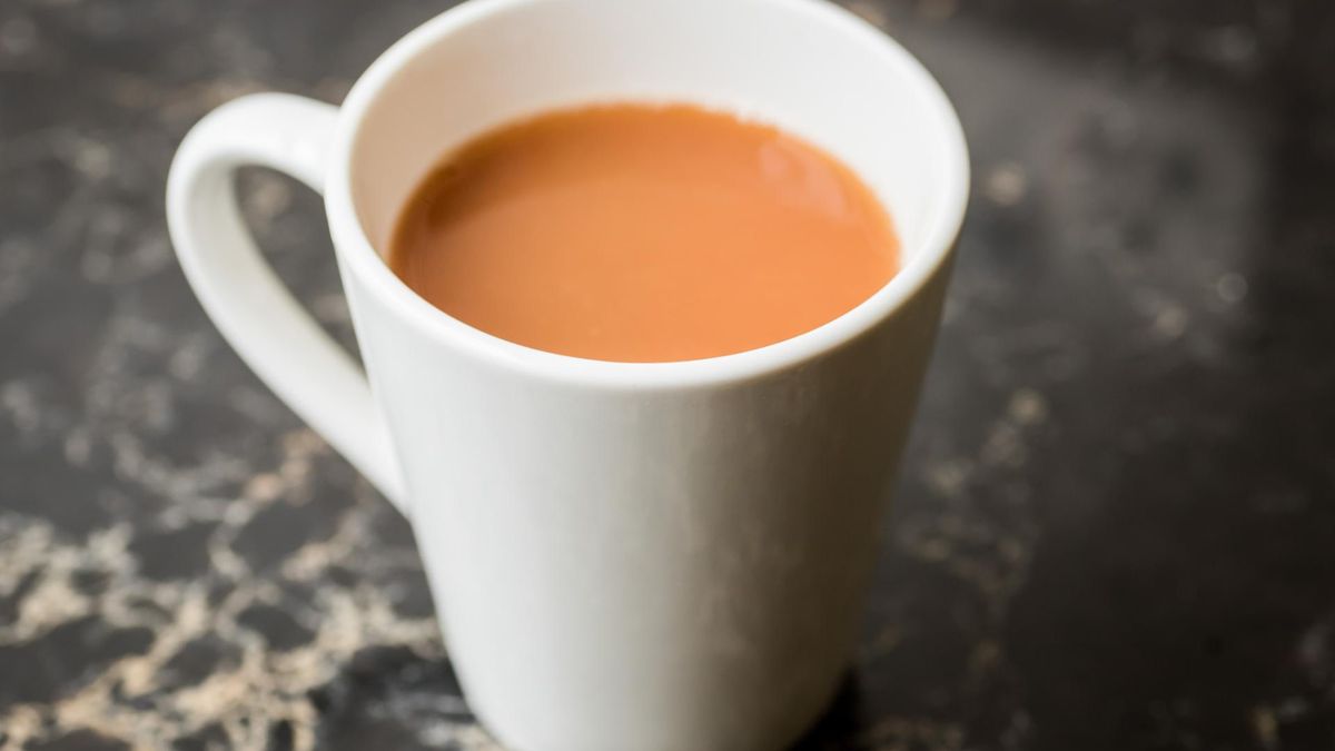 Badania wykazały, że picie więcej niż czterech filiżanek kawy z kofeiną dziennie może zmniejszyć ryzyko raka głowy i szyi