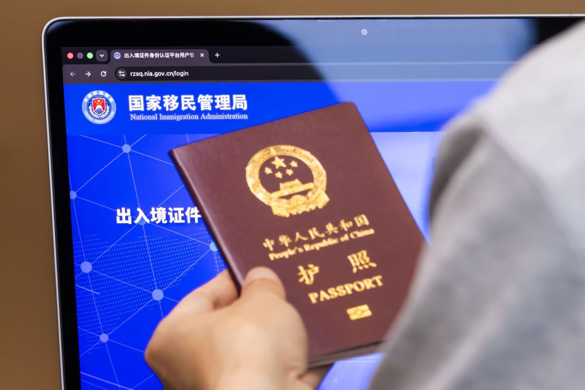 Chiny rozszerzają zakazy wyjazdu. Eksperci ostrzegają