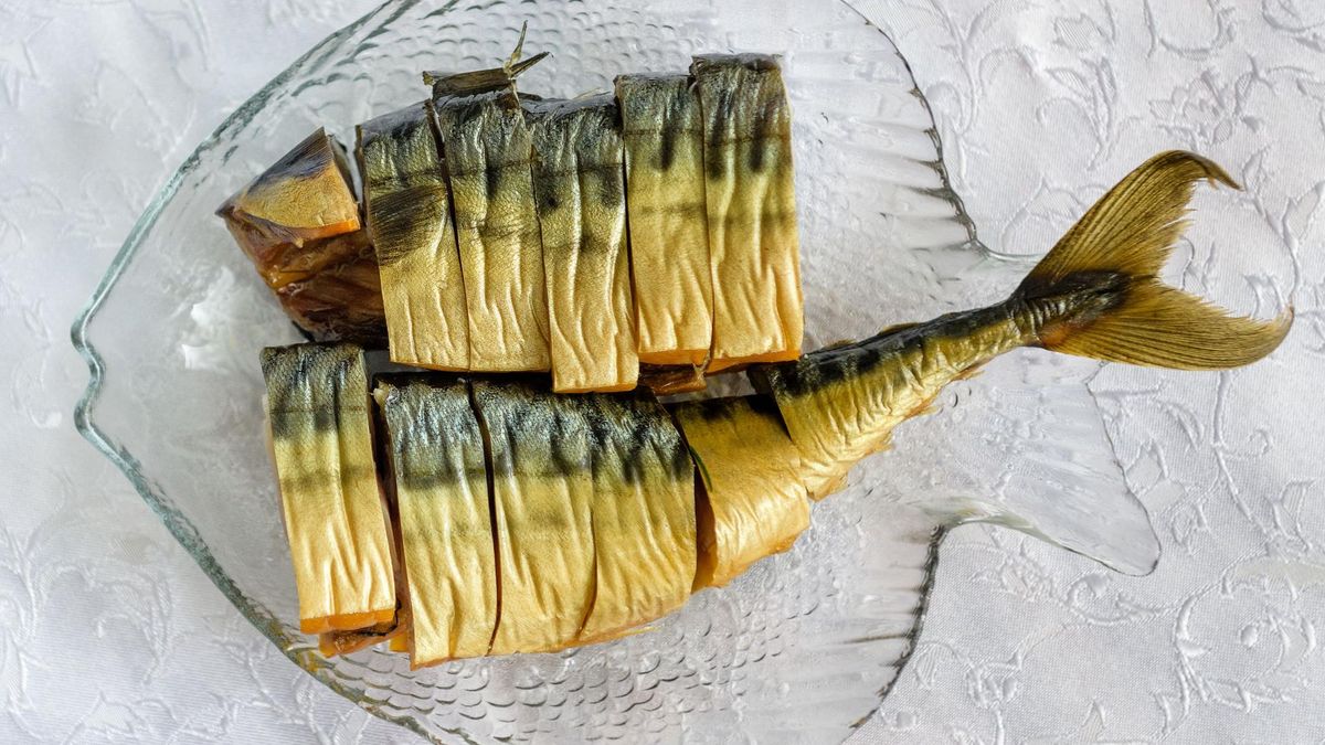 Brąz FK jest używany do produkcji wędzonych ryb.