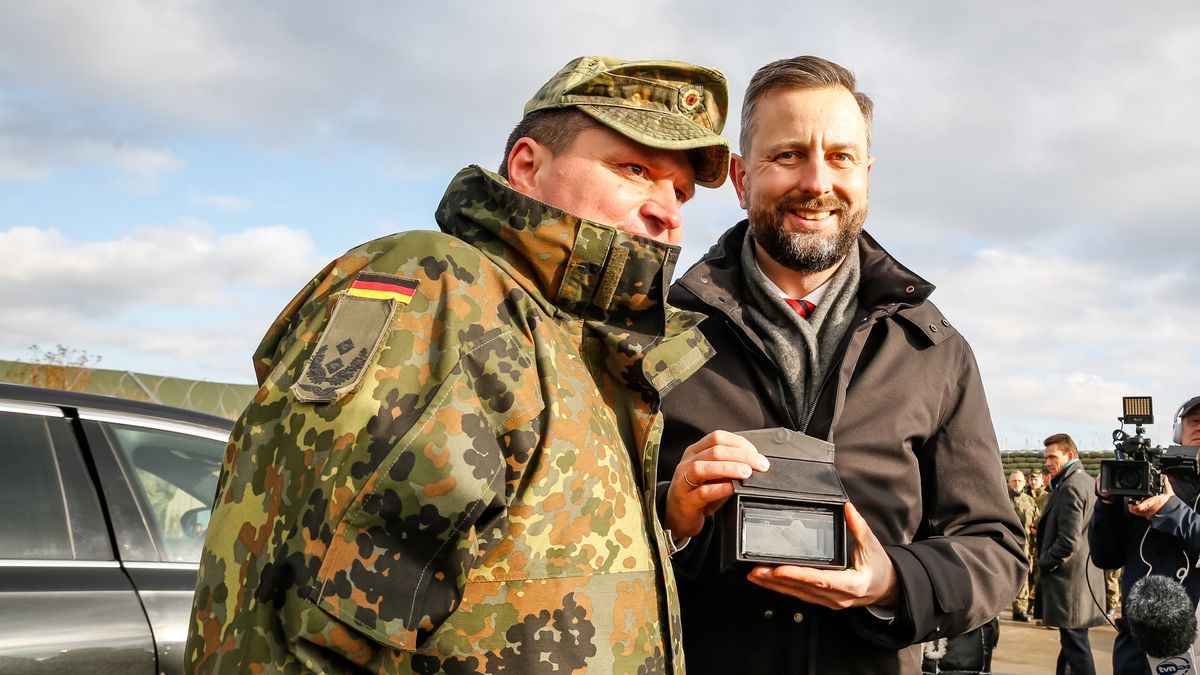German Minister Of Defence Meets German Soldiers Stationed In Poland
NurPhoto
east shield, meashers, wladysaw kosiniak-kamysz, soldier, invest, mon, jesionka, rzeszow, mim-104, defence system, federal ministry of defence, arms, military training ground, servicemen, talks, german corps, mobile interceptor, podkarpackie, eastern border, polish deputy prime minister, russian aggression, wladyslaw kosiniak kamysz, east flank, minister of defence, defence, patriot, editorial, treat