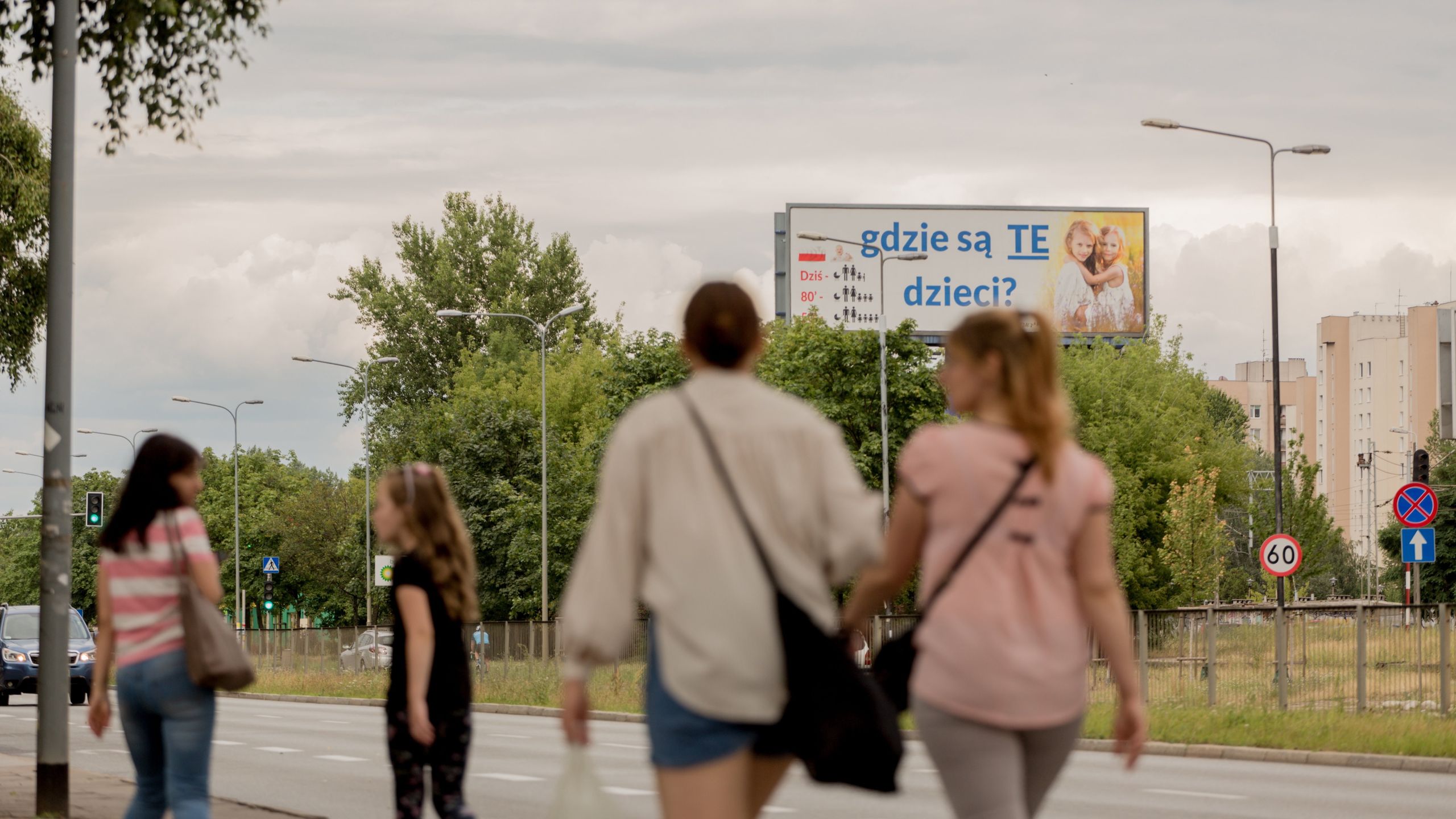 Billboard '' Gdzie są te dzieci'' w Warszawie na ul. Radzymińskiej