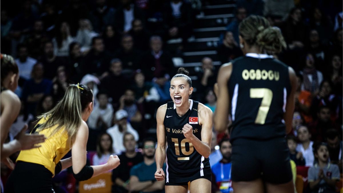 Zdjęcie okładkowe artykułu: Materiały prasowe / FIVB / Na zdjęciu: siatkarki VakifBank Stambuł