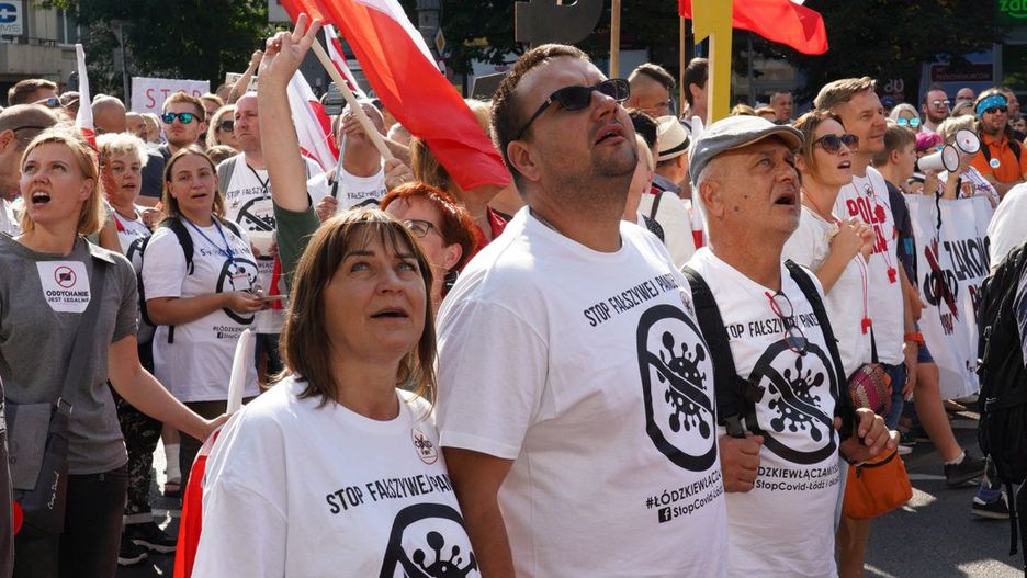 Demonstracja przeciwników ograniczeń związanych z pandemią koronawirusa