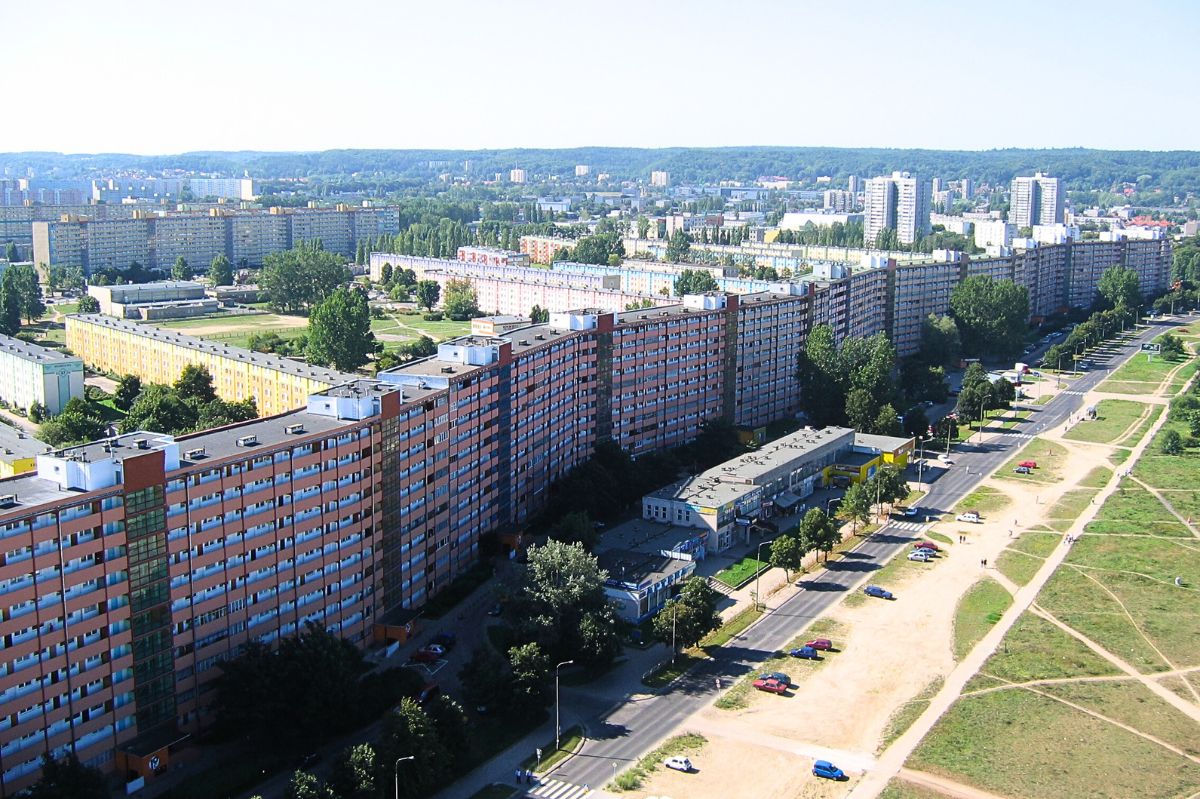 Falowiec — najdłuższy budynek w Polsce. 