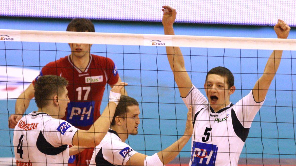 Newspix /  ADAM CIERESZKO / CONTRAST / AGENCJA PRZEGLAD SPORTOWY  / Na zdjęciu: siatkarze Płomienia Sosnowiec, rok 2008