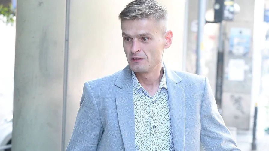 Rafał Collins oferuje pracę Tomaszowi Komendzie