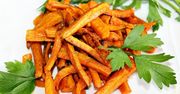Pieczone frytki z marchewki. Jeszcze lepsze niż ziemniaczane