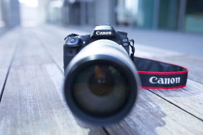 Canon EOS 80D to zaawansowany i szybki aparat, który pomoże uchwycić ulotne chwile.