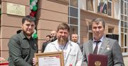 Kadyrow odznaczył 27-letniego siostrzeńca. Putin się zgodził