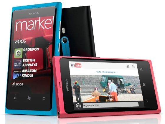 Lumia 800 - pierwszy smartfon Nokii z Windows Phone