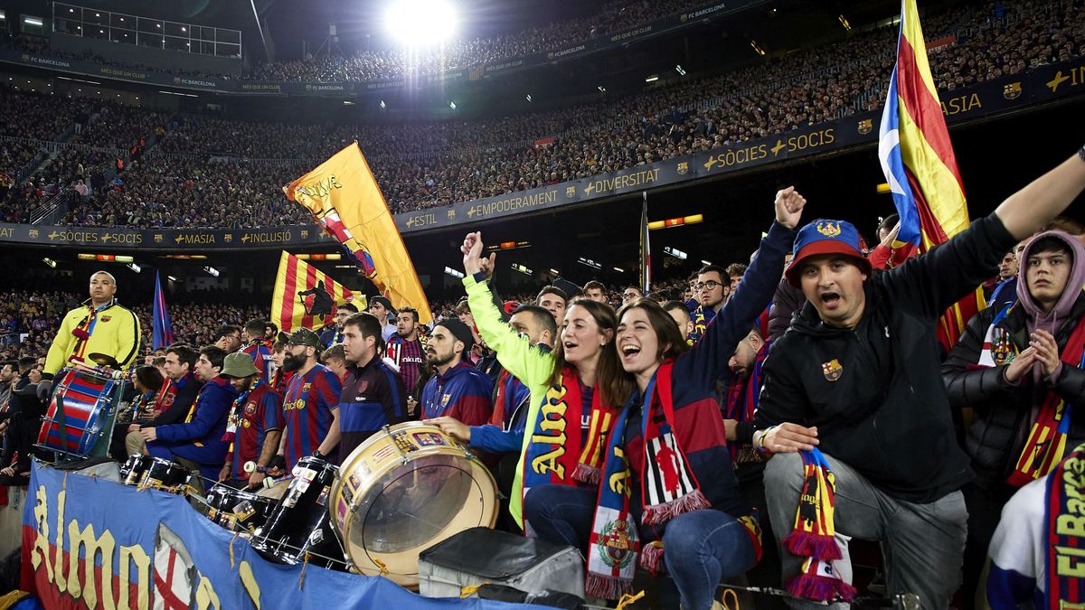 Zdjęcie okładkowe artykułu: Getty Images / Alvaro Medranda/NurPhoto / Na zdjęciu: kibice FC Barcelony