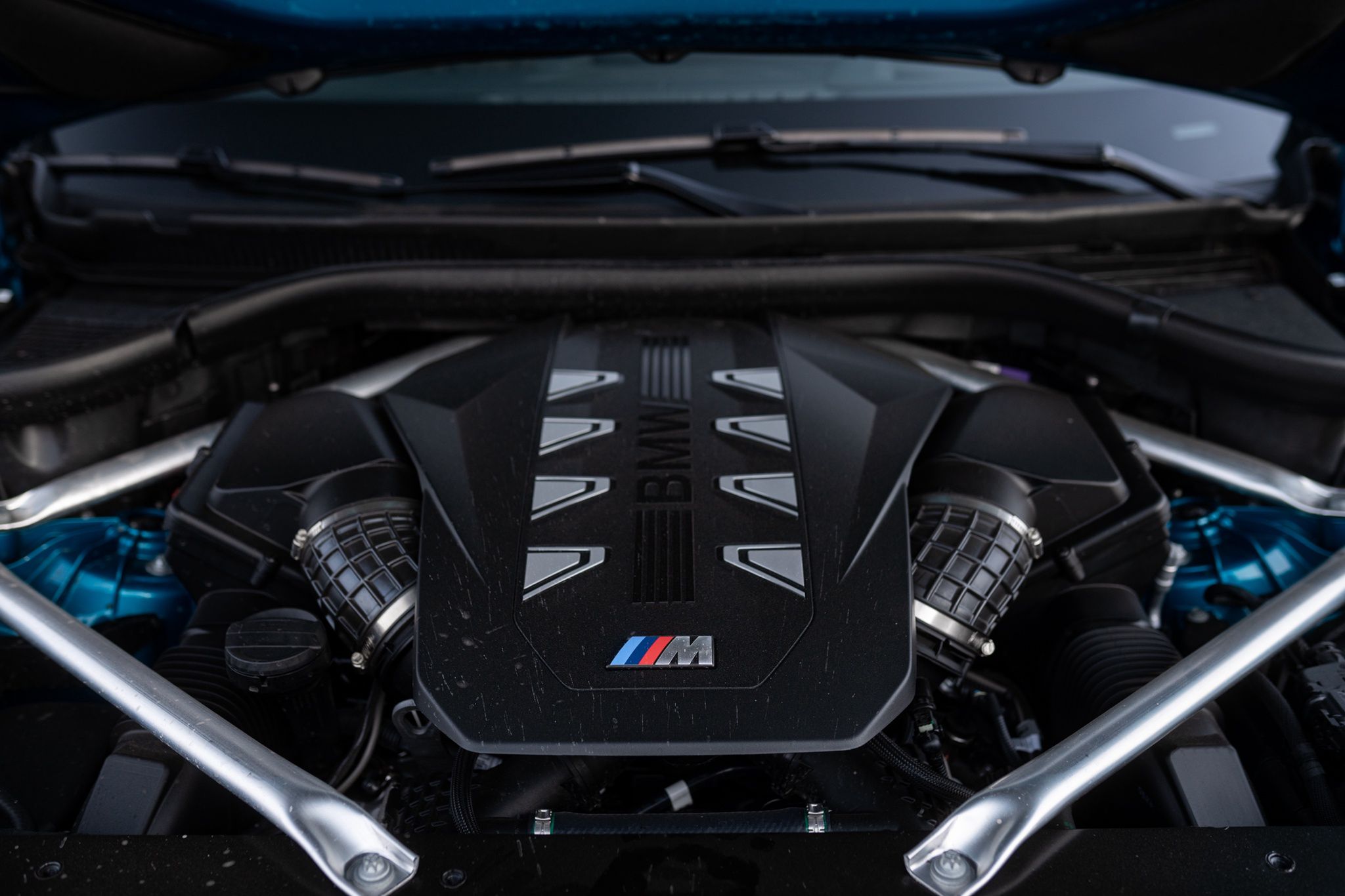 BMW X6 M60i