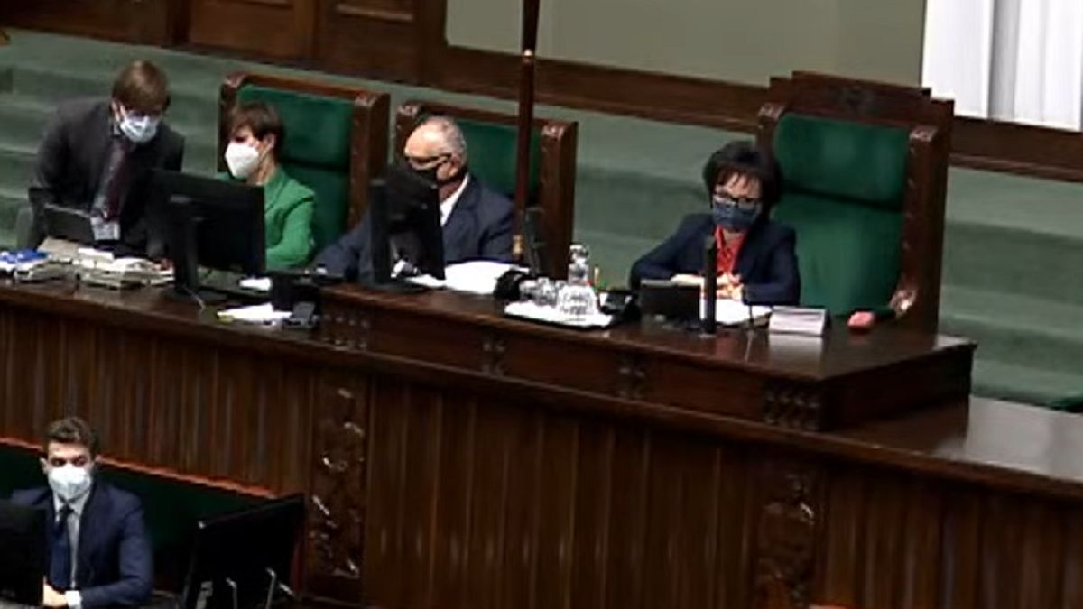 Mikrofony w Sejmie nie były wyłączone
