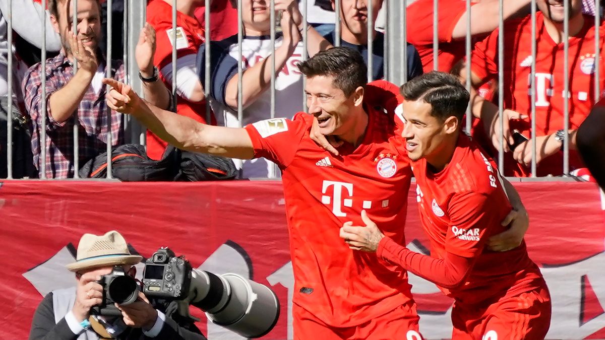 Robert Lewandowski (z lewej) oraz Philippe Coutinho