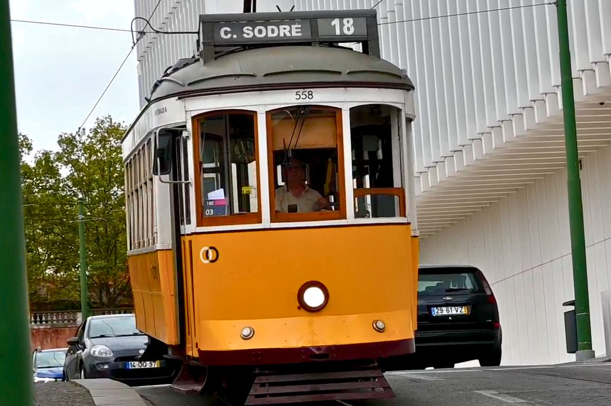 To największa atrakcja Lizbony. Lepiej mocno się trzymać