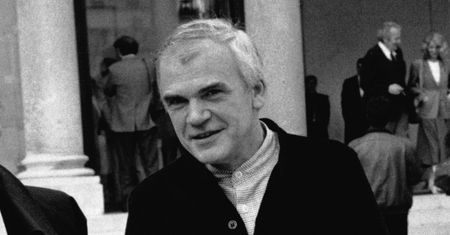 Milan Kundera: Geniusz to nie półbóg świecący z piedestału