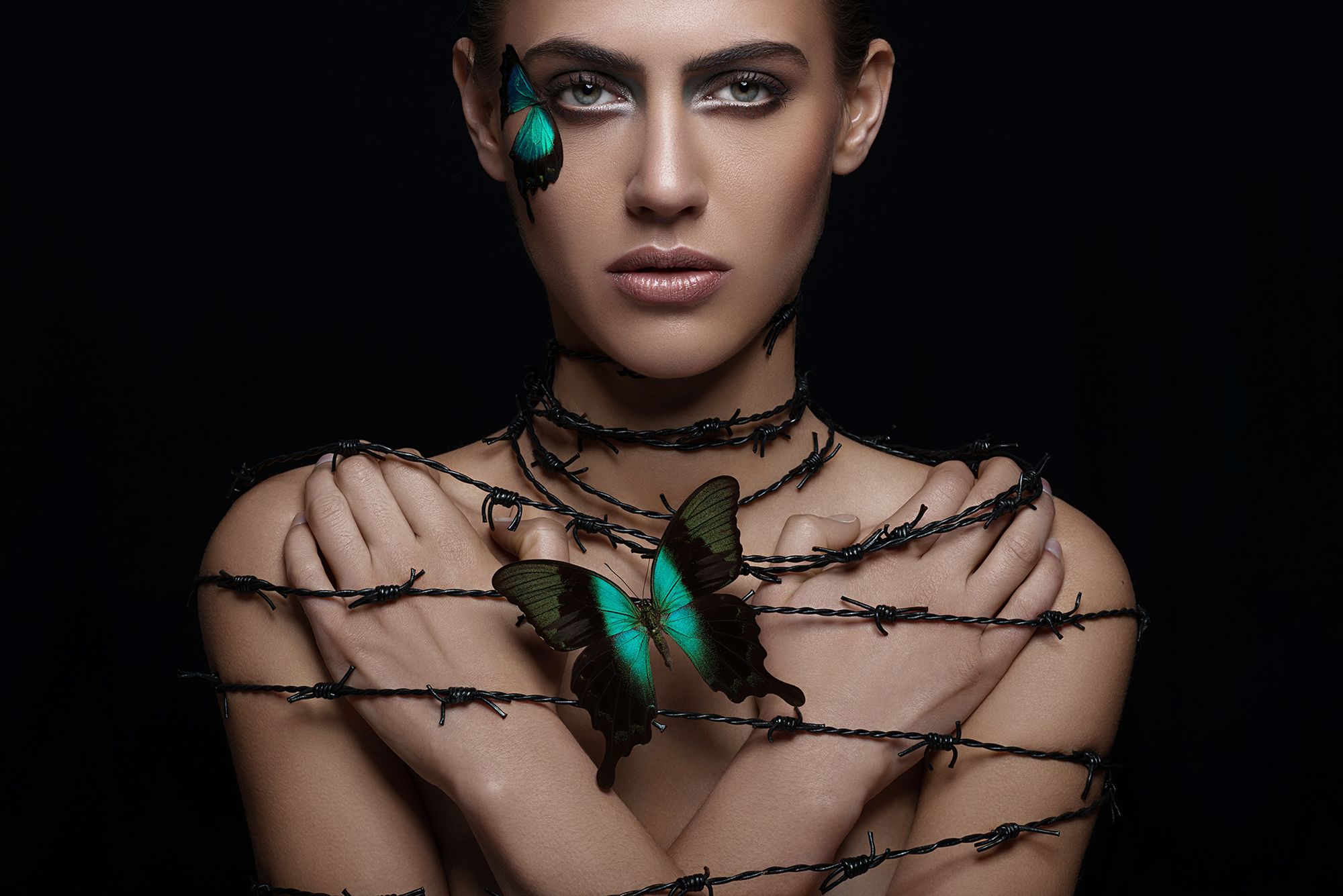 Czy owady w ustach modelek to zaprzeczenie fotografii beauty? 14