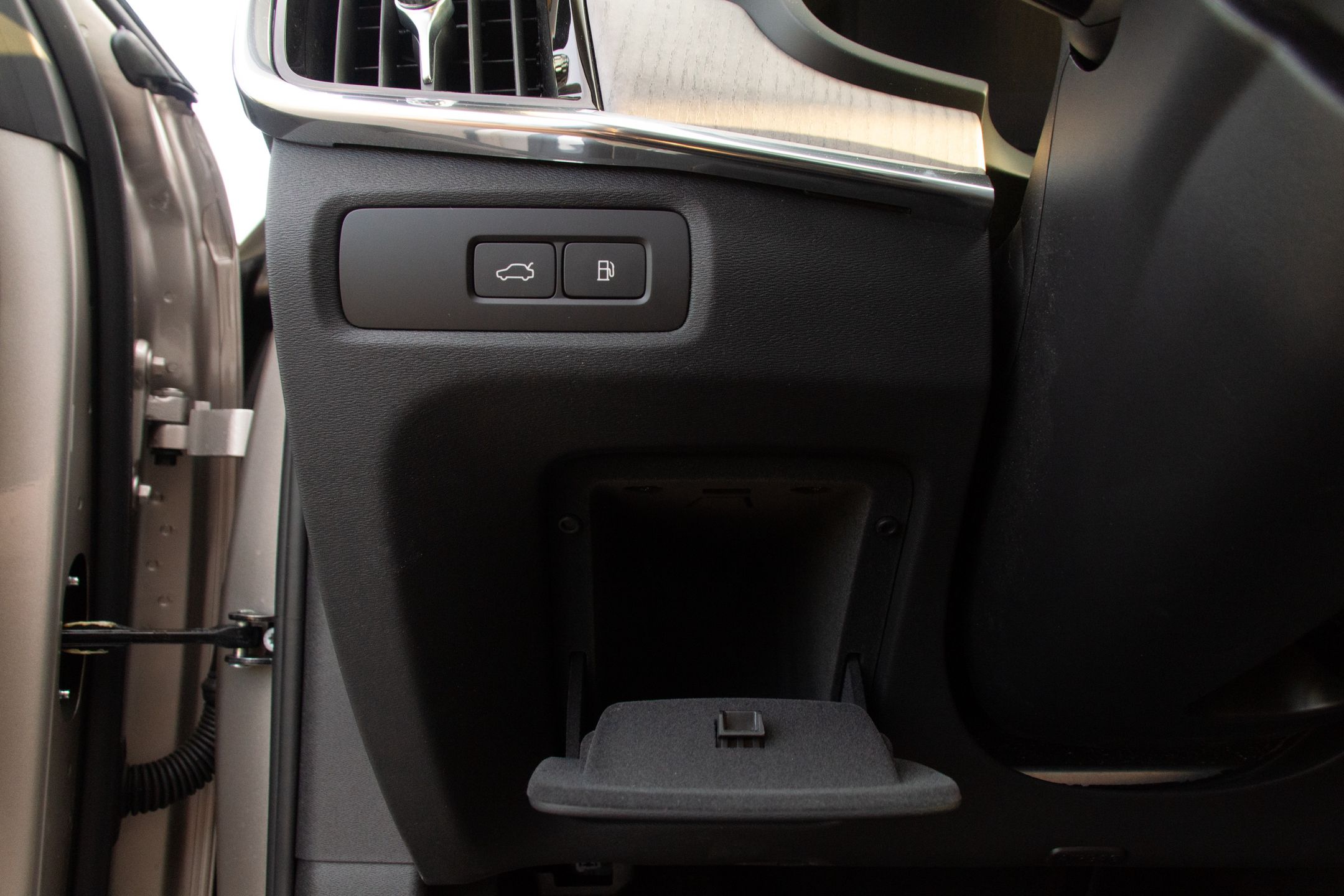 Volvo S90 T8