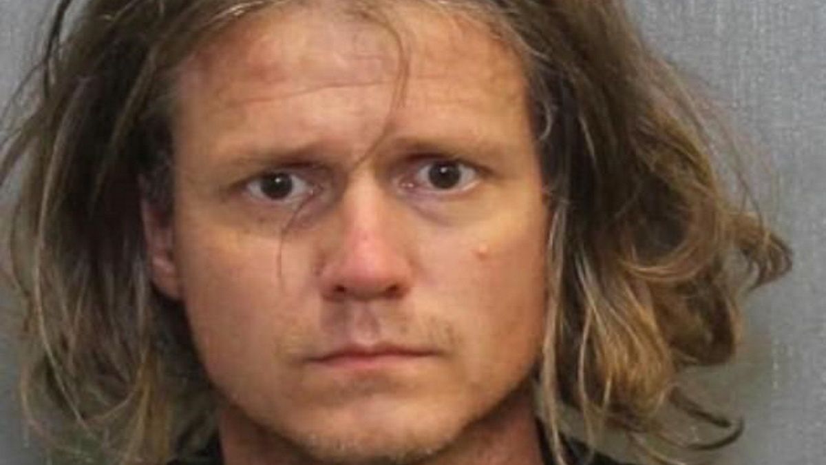 39-latek, który chciał "uratować świat"