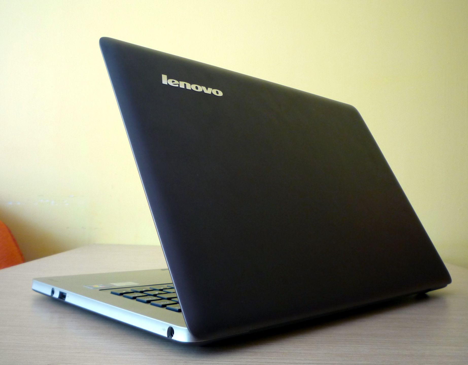 Lenovo IdeaPad U310 – 18 mm, które Cię zadowoli? [test] 2