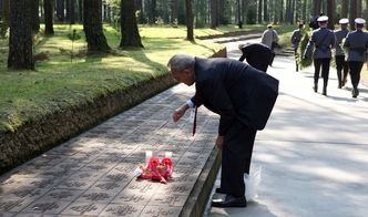 Zbrodnia katyńska. Wmurowali kamień pod kaplicę w Ostaszkowie