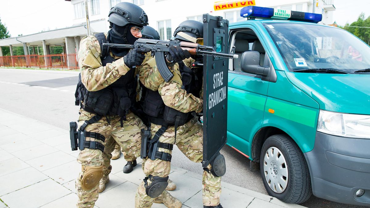 Ćwiczenia służb granicznych w Suwałkach