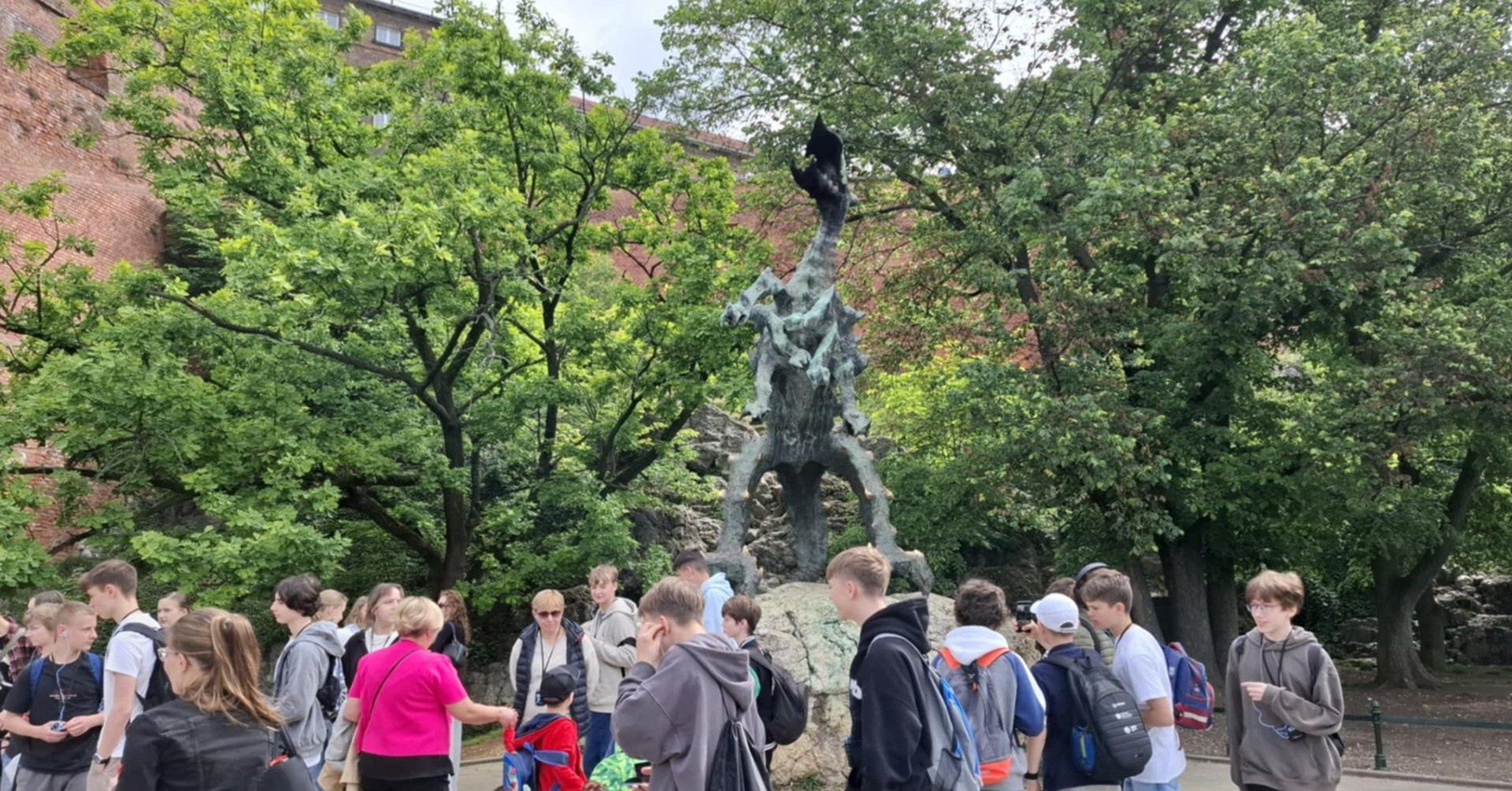 We wtorek (27 maja) przy legendarnym symbolu Krakowa gromadziły się bardzo dużo osób